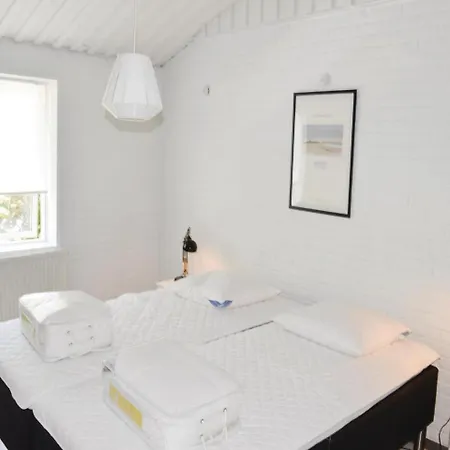 Apartment Three-bedroom In *